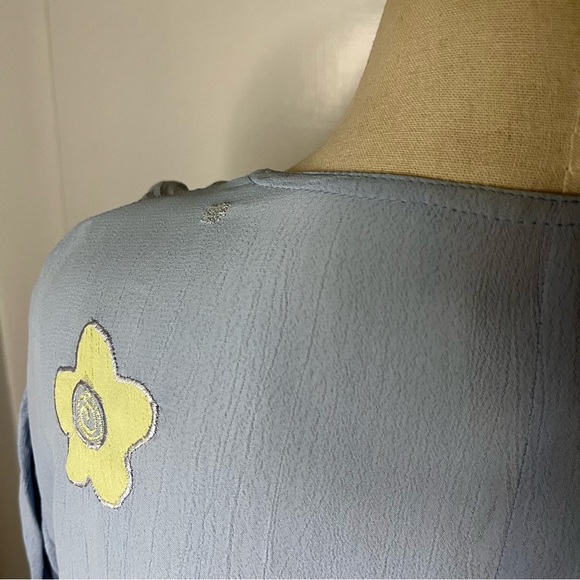 Vintage 90s Blue Yellow Graphic Floral Embroidered Rayon Cropped Blouse - Picture 5 of 7
